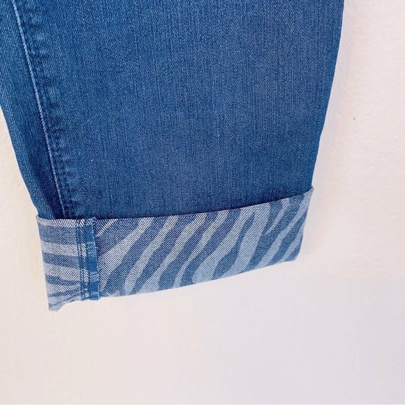 Chico’s Platinum Ankle Cuffed Denim Jeans Size 8 - Picture 5 of 10